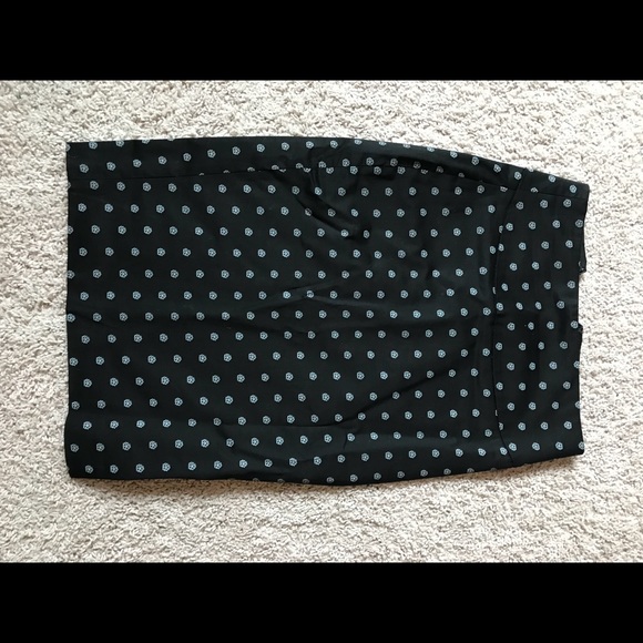 Express pencil skirt - Picture 1 of 4